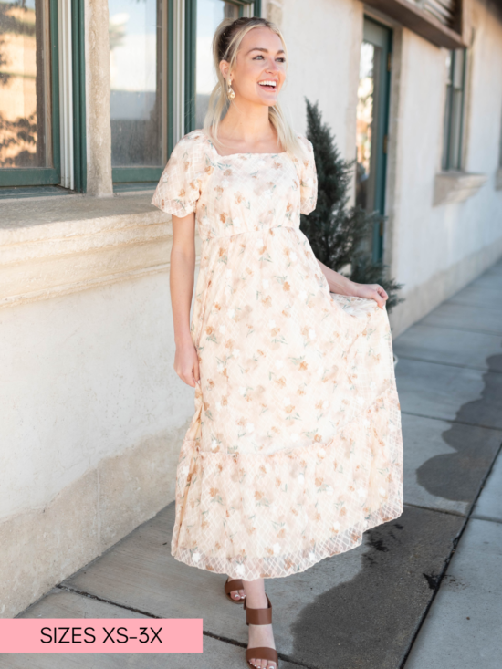 AlinaFloralLaceDress_89950116-0b8a-4088-b813-61cc6ebe8ebf.png Alina Floral Lace Dress