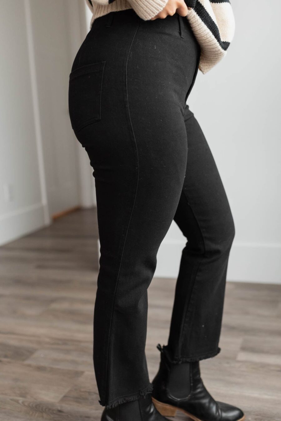 OdetteBlackHighRisePants_DSC7333.jpg Odette Black High Rise Pants