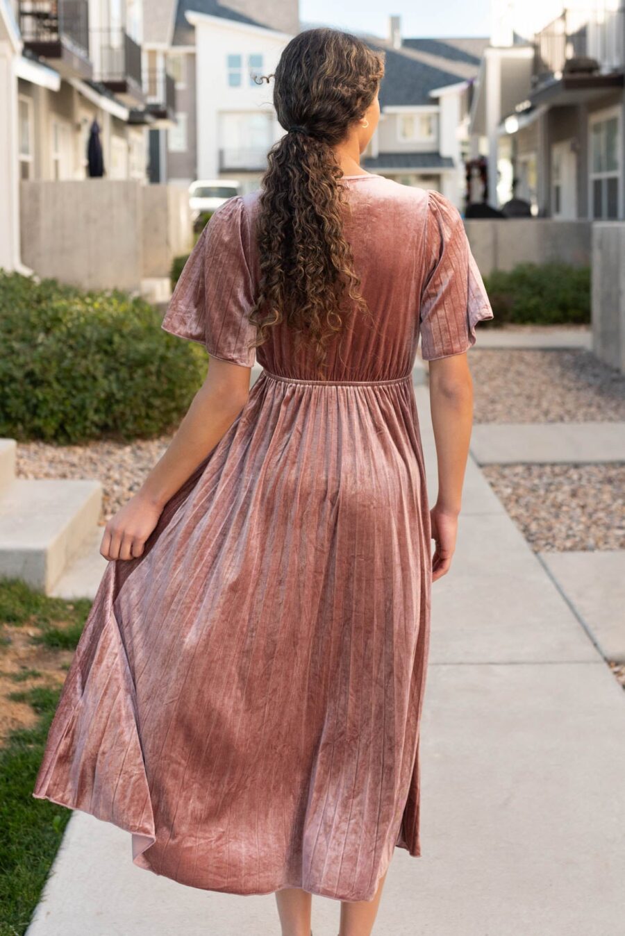 ReannahDustyRoseVelvetDress_DSC6164.jpg Reannah Dusty Rose Velvet Dress