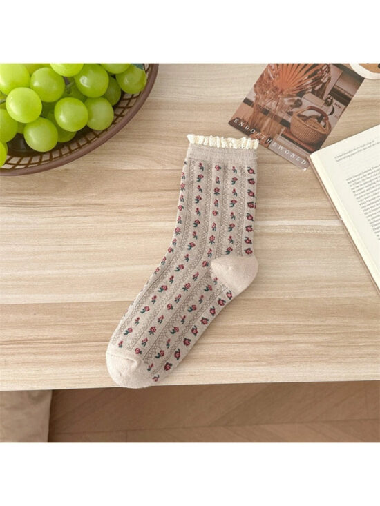 d197059152174d6f0c1b881a0e924f53cd99742961843b9a0fe755bb924bbbcd.jpg Allie Khaki Floral Lace Socks